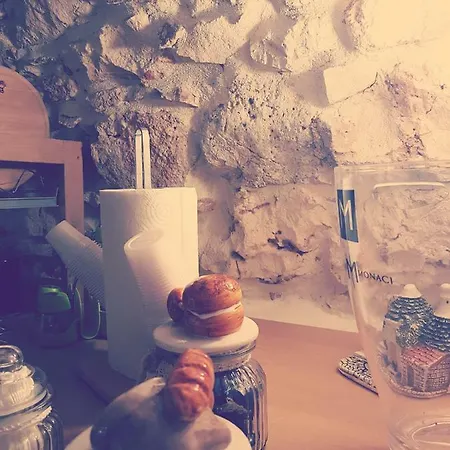 La Dello Zahir Ostuni